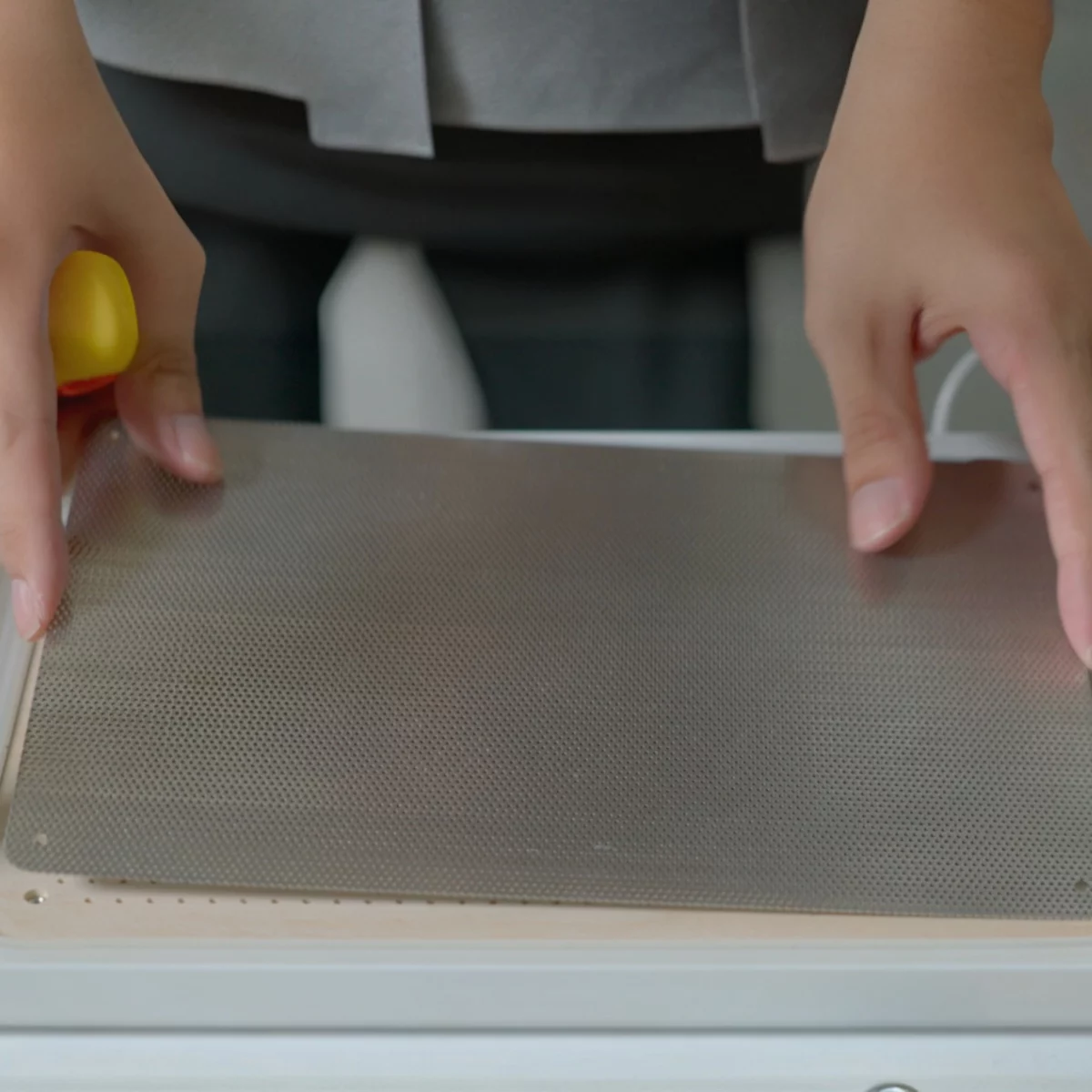 Microporous forming bed